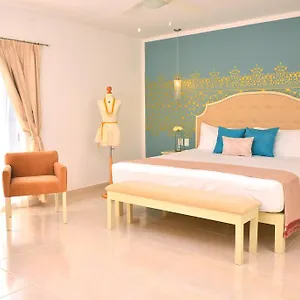 unic-design-hotel.allrivieramayahotels.com/