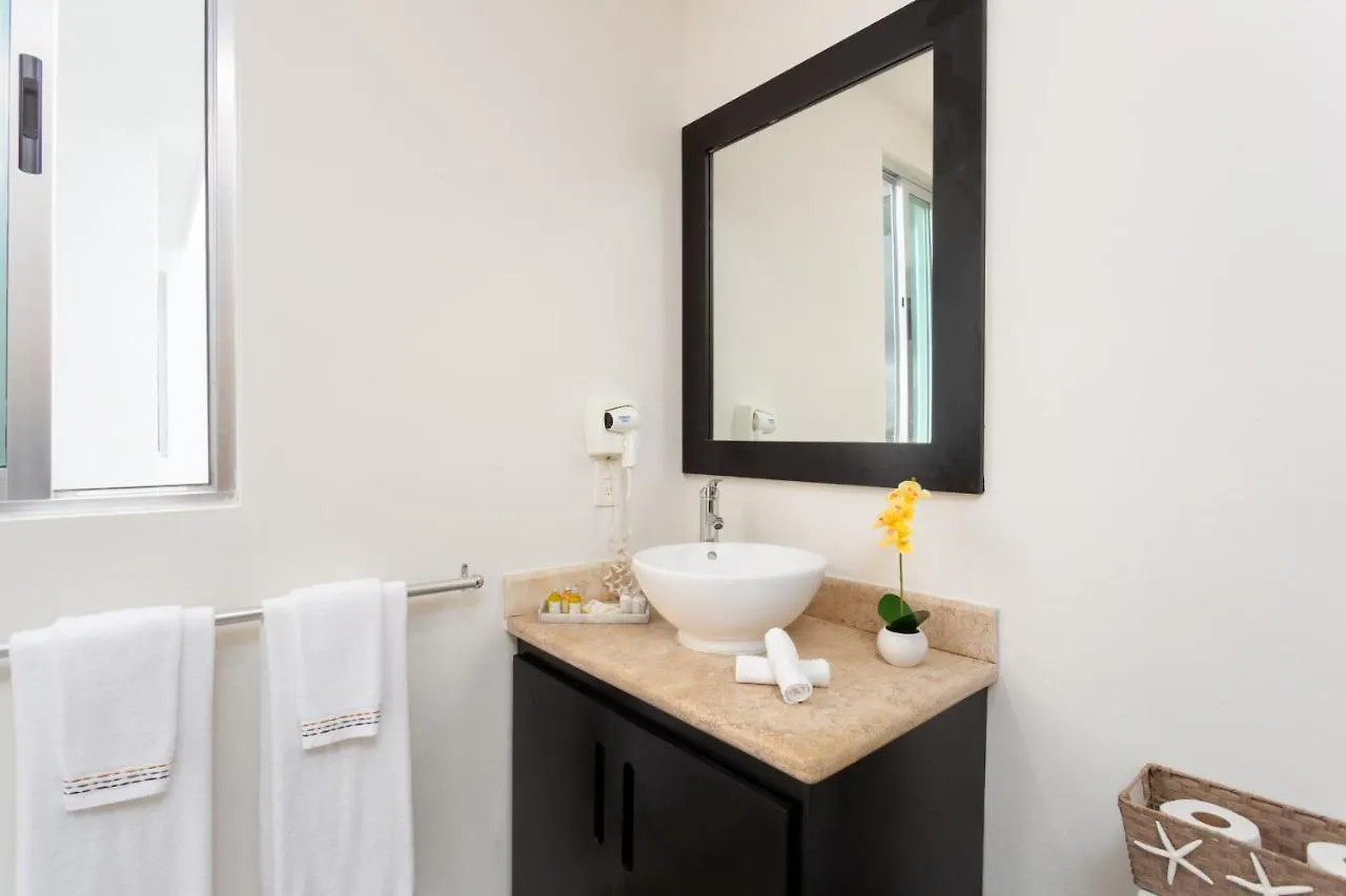 Deluxe Condos 42 Playa del Carmen Bed and breakfast